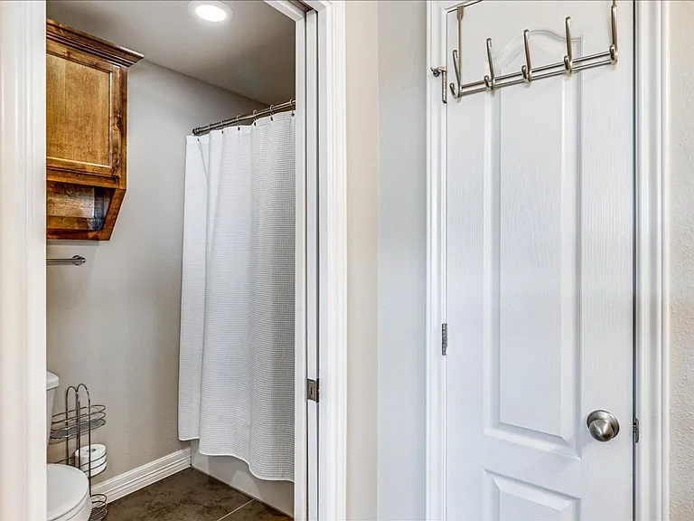 7617 Diamond Dr — Photo 34