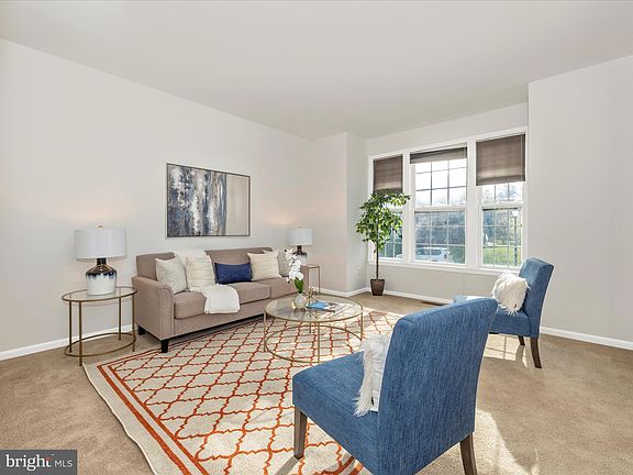 4th image of 17812 Falconcrest Cir