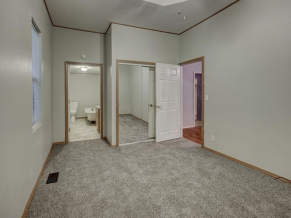 5th image of 601 N Ball St