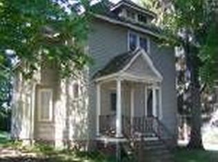 745 E Ayer St, Ironwood, MI 49938