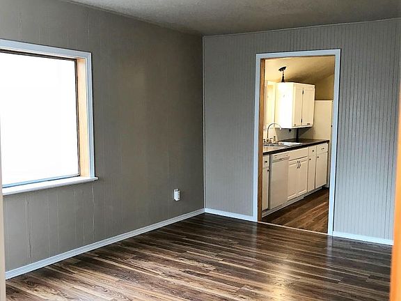 5th image of 3712 W F St