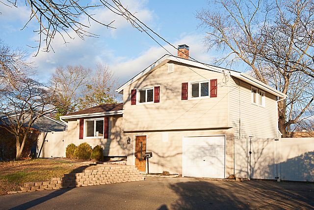 1st image of 2909 Newport Ave