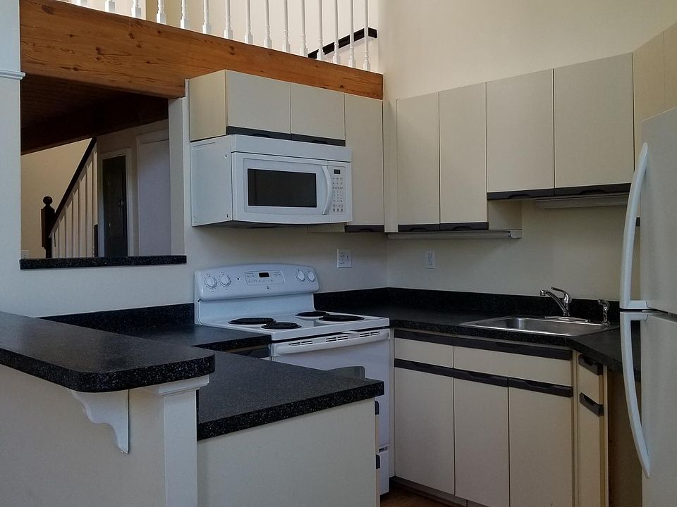 1st image of 94 River St #6