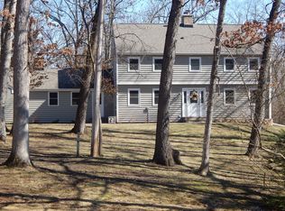 418 Blackberry Dr, Bull Valley, IL 60098