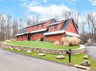 4 Long Wall Rd, Redding, CT 06896