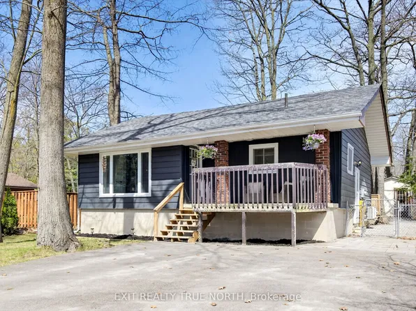 70 Knox Rd W, Wasaga Beach, ON L9Z 2A8