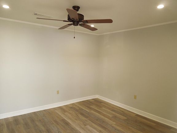 2nd image of 1006 Thalia St