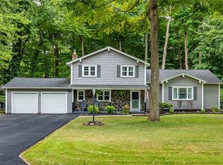 725 Gasberry Ln, Webster, NY 14580