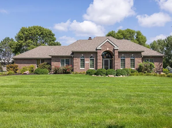 21818 Mandy Ln, Gretna, NE 68028
