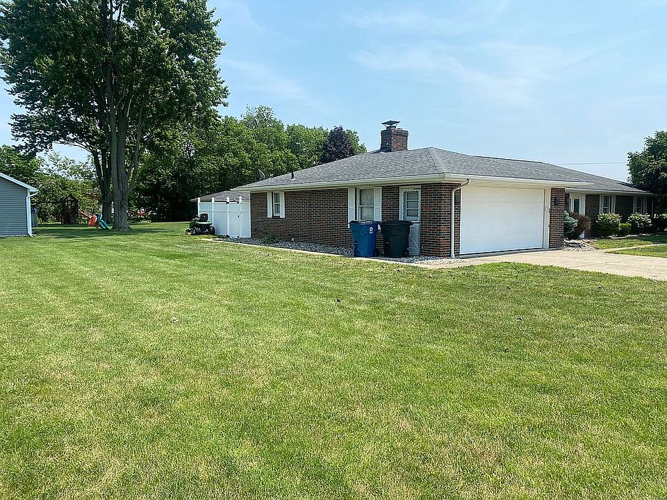 1st image of 9 Westwood Dr