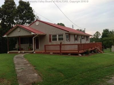 541 Antioch Rd, Red House, WV, 25168