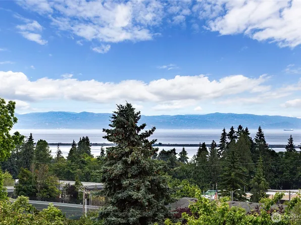 1807 E 3rd Street, Port Angeles, WA 98362