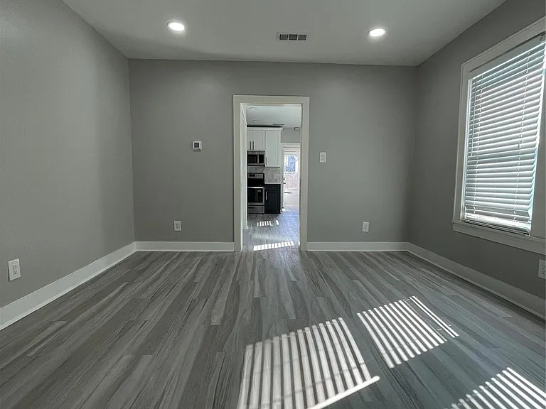 3020 Arbor St — Photo 3