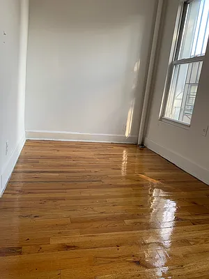 Rented by Nikia Vankeuren, LREB | media 9