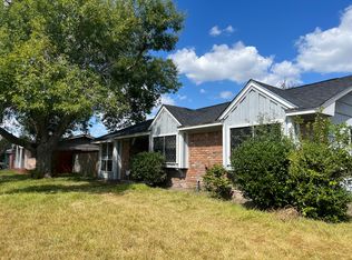 4202 Wuthering Heights Dr, Houston, TX 77045