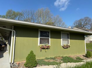 306 8th St #A-B, Monett, MO 65708