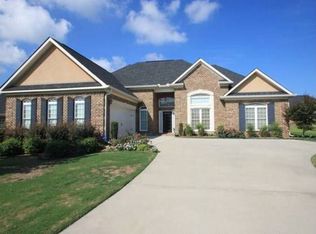 114 Carrington Ln, Byron, GA 31008