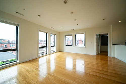5 Miner St Photo 1