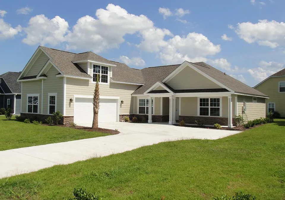 655 Uniola Dr