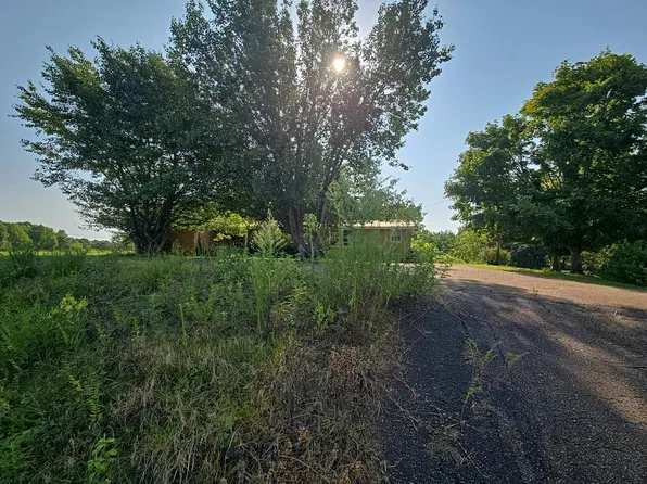 55 Shady Hill Rd, Lexington, TN 38351