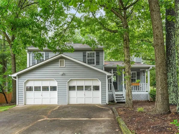 384 Russell Ridge Dr, Lawrenceville, GA 30043