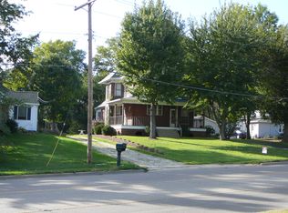 910 N Main St, Canton, IL 61520