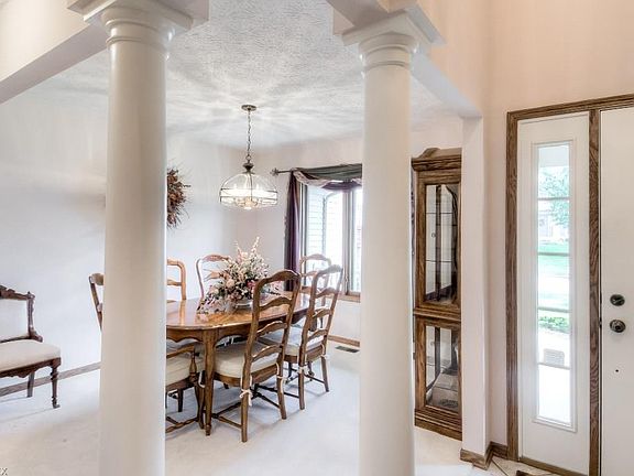4th image of 741 Ravenhill Dr
