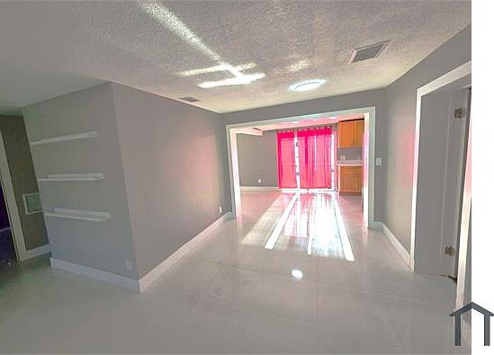 2nd image of 2601 NE 9th Ave