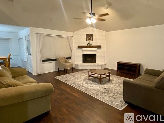 4th image of 2401 Kline Cir