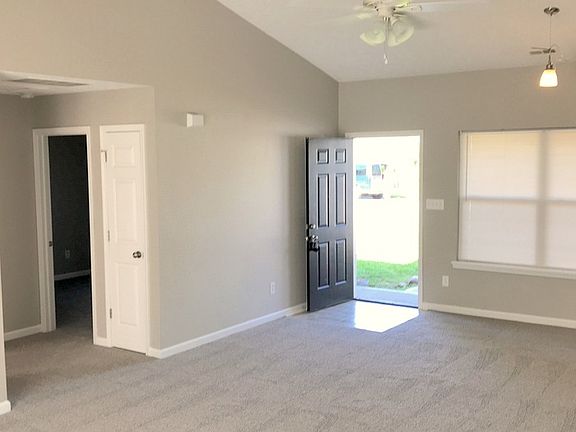 5th image of 1123 Kinross Dr