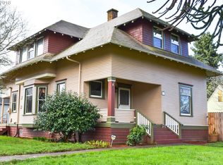 516 Harrison St, Woodburn, OR 97071