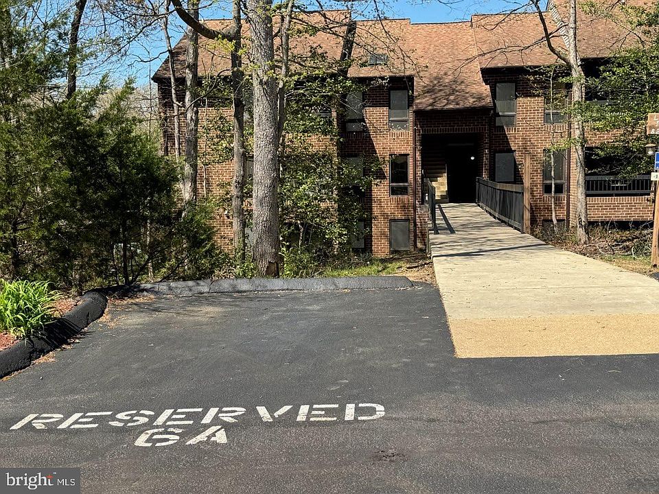 1st image of 44788 Locust Ridge Ct #6A