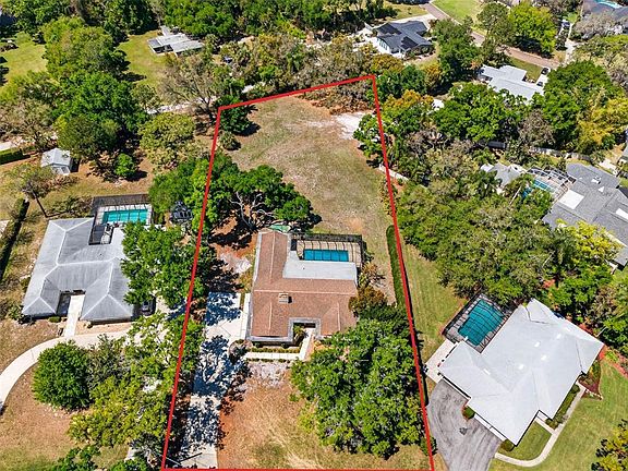 2nd image of 2111 Paddock Cir