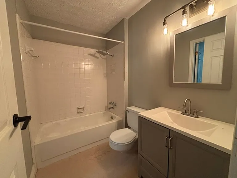 6525 Gregg Dr — Photo 24