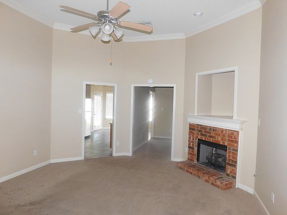 392847 _ Livingroom_04252016