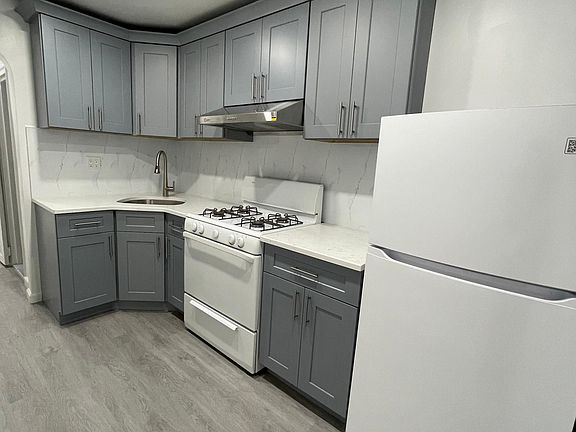 2nd image of 293 Bay 10th St #1