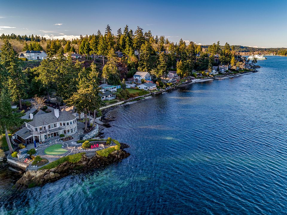 You have likely never seen a waterfront property quite like this! Now there is a direct ferry service to Downtown Seattle from S