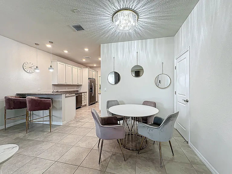 1240 Eucalyptus Dr — Photo 6