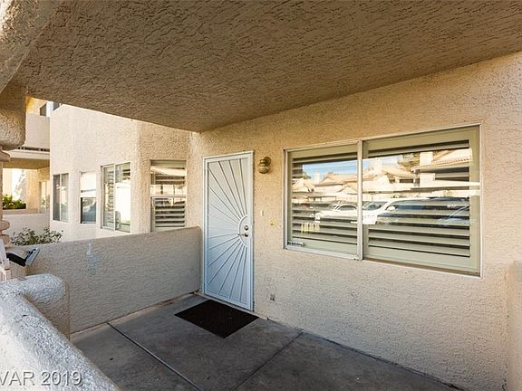 5th image of 912 Rockview Dr Unit 101
