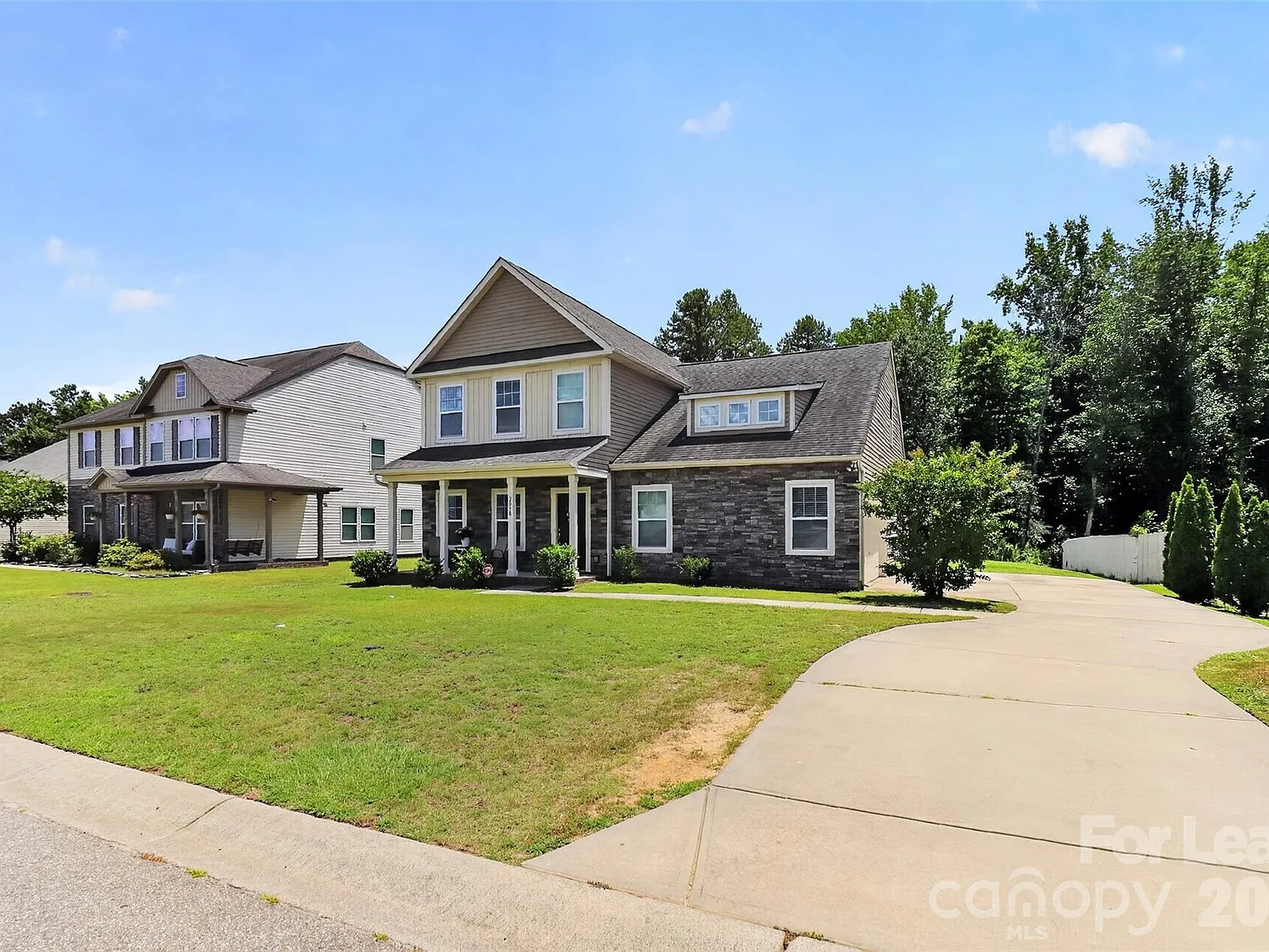 3 bed, 2.5 bath, 2098 sqft, $2,900 — Photo 2