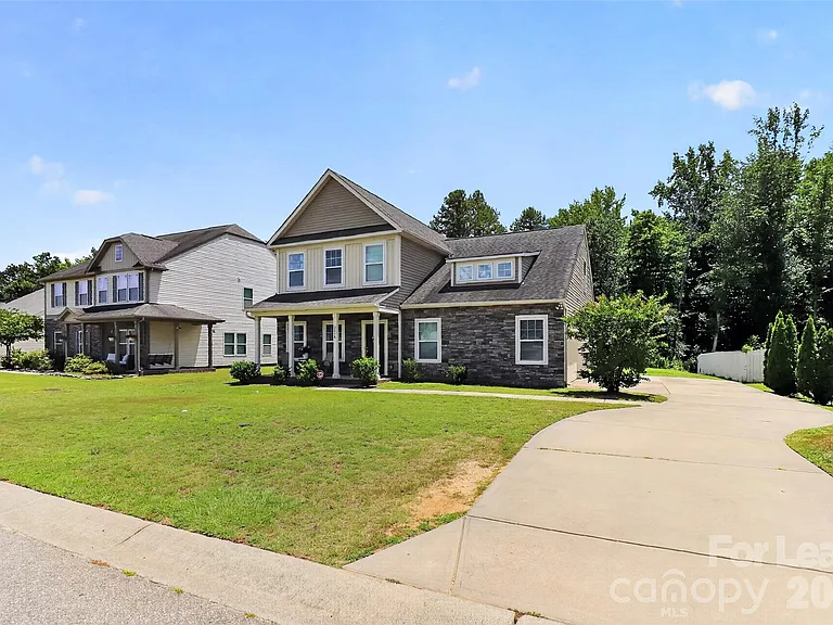 2038 Eddie Massey Ln — Photo 2
