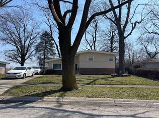 717 Enterprise Rd, Chicago Heights, IL 60411