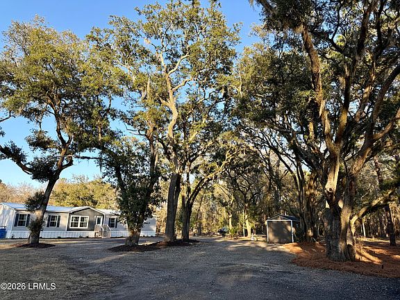 4th image of 168 Grove Park Ln