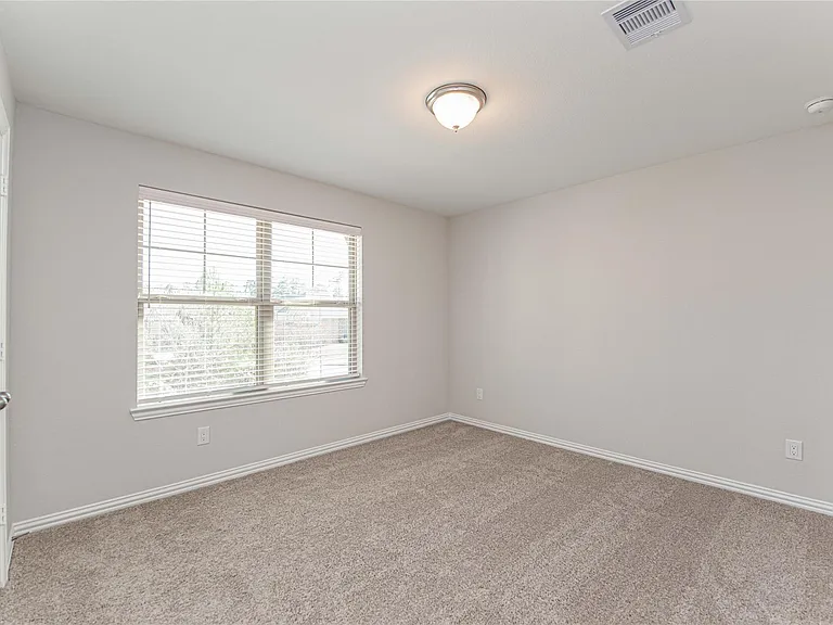 107 Silver Sky Ct — Photo 23