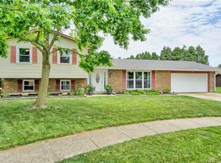 30 Spruce Ct, Tipp City, OH 45371