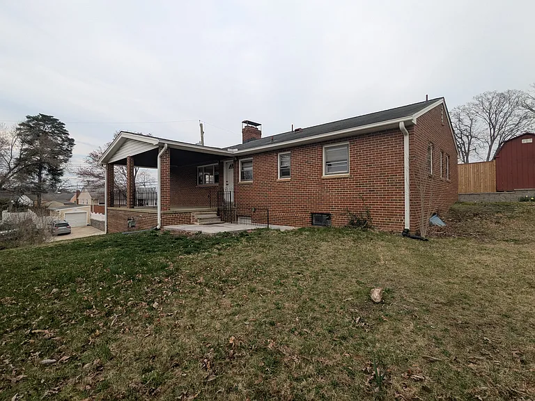 6903 Buchanan St — Photo 14