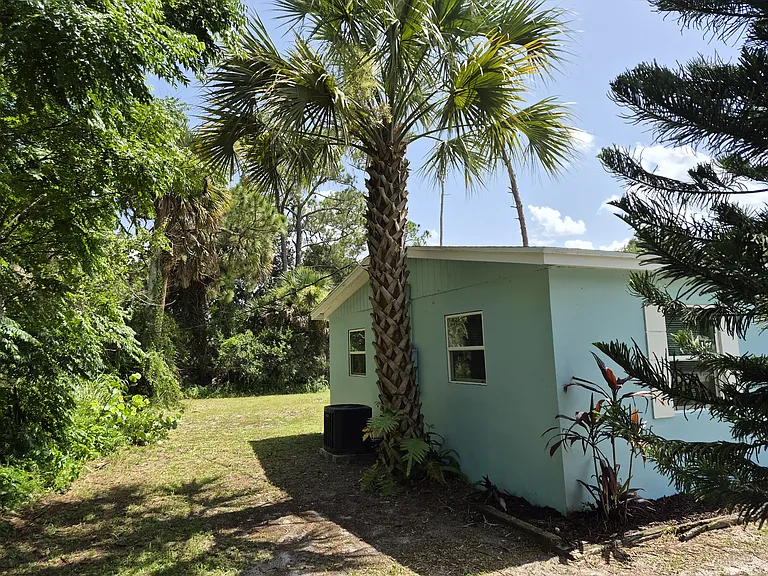 7303 Roberts Rd — Photo 8