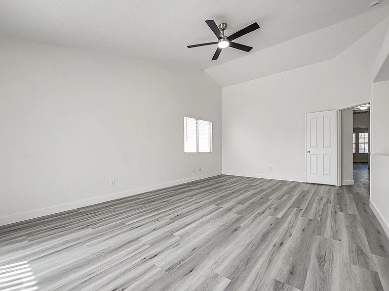7724 Rye Canyon Dr — Photo 21