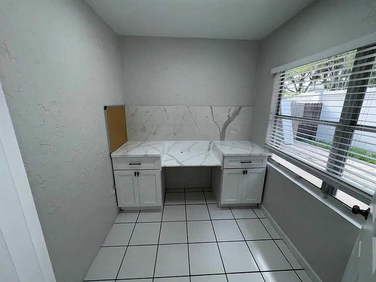 3854 Van Cott St #3854 — Photo 35