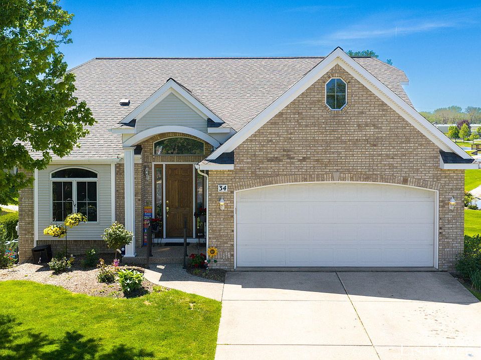 1st image of 34 Regal Ct